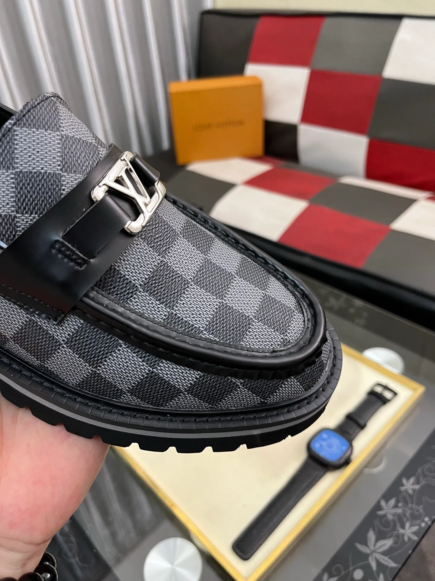 Men's shoes💰458⌚️⌚️[Louis Vuitton (LV)] High-end business formal leather shoes🍀luxurious and elegant style, paying equal attention to practicality and style, professional focus on details and quality, counter original 1⃣️: 1⃣️super accurate reproduction👍🏻! Material: The upper is made of imported original calfskin➕imported Italian cowhide leather. Original anti-slip and wear-resistant outsole! Code number: 38--443️⃣Colors available